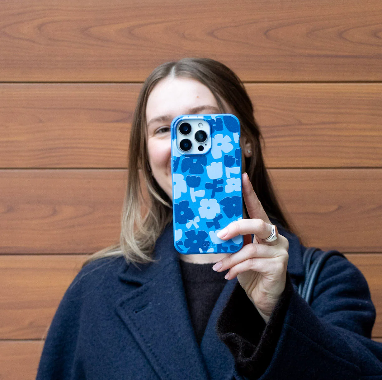 Electric Blue Daydream Blooms Google Pixel 8 Case - Image 2