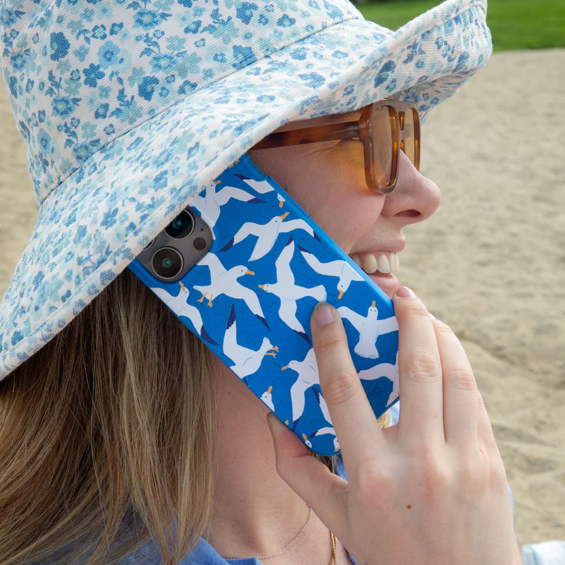 Electric Blue Seagulls Samsung Galaxy S23+(Plus) Case - Image 5