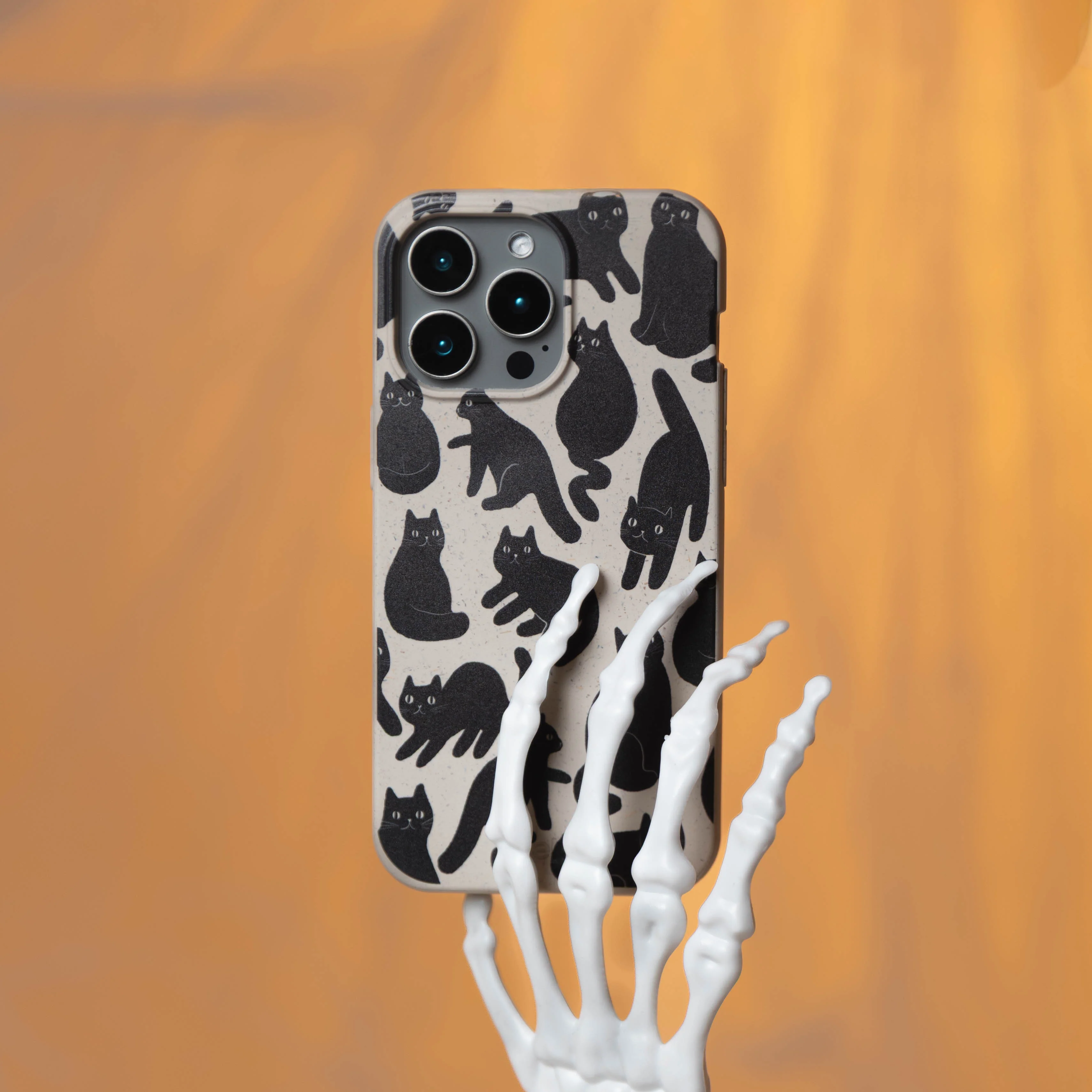 London Fog Night Meowers iPhone 13 Mini Case - Image 5