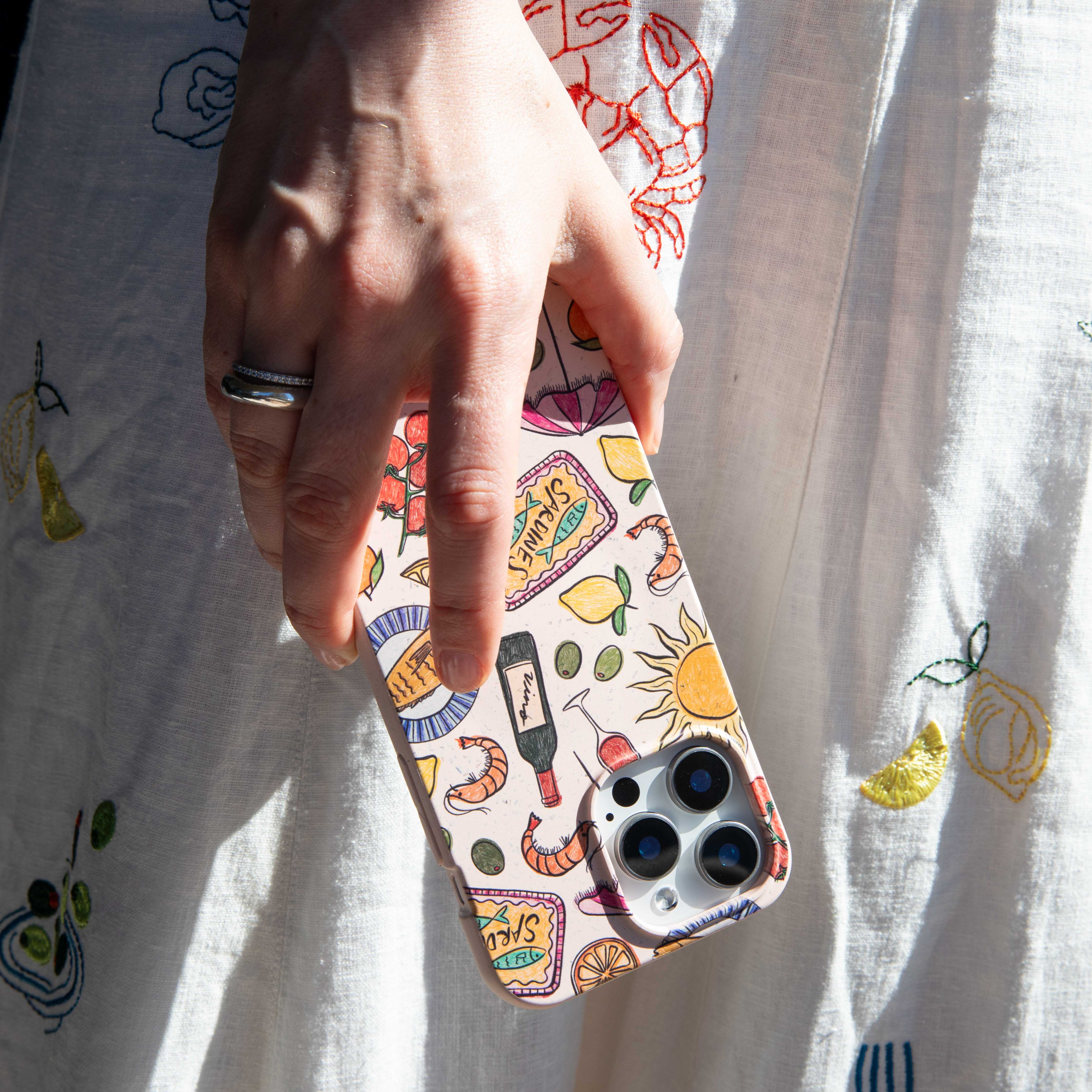 Seashell Coastal Bites Google Pixel 8 Case - Image 2