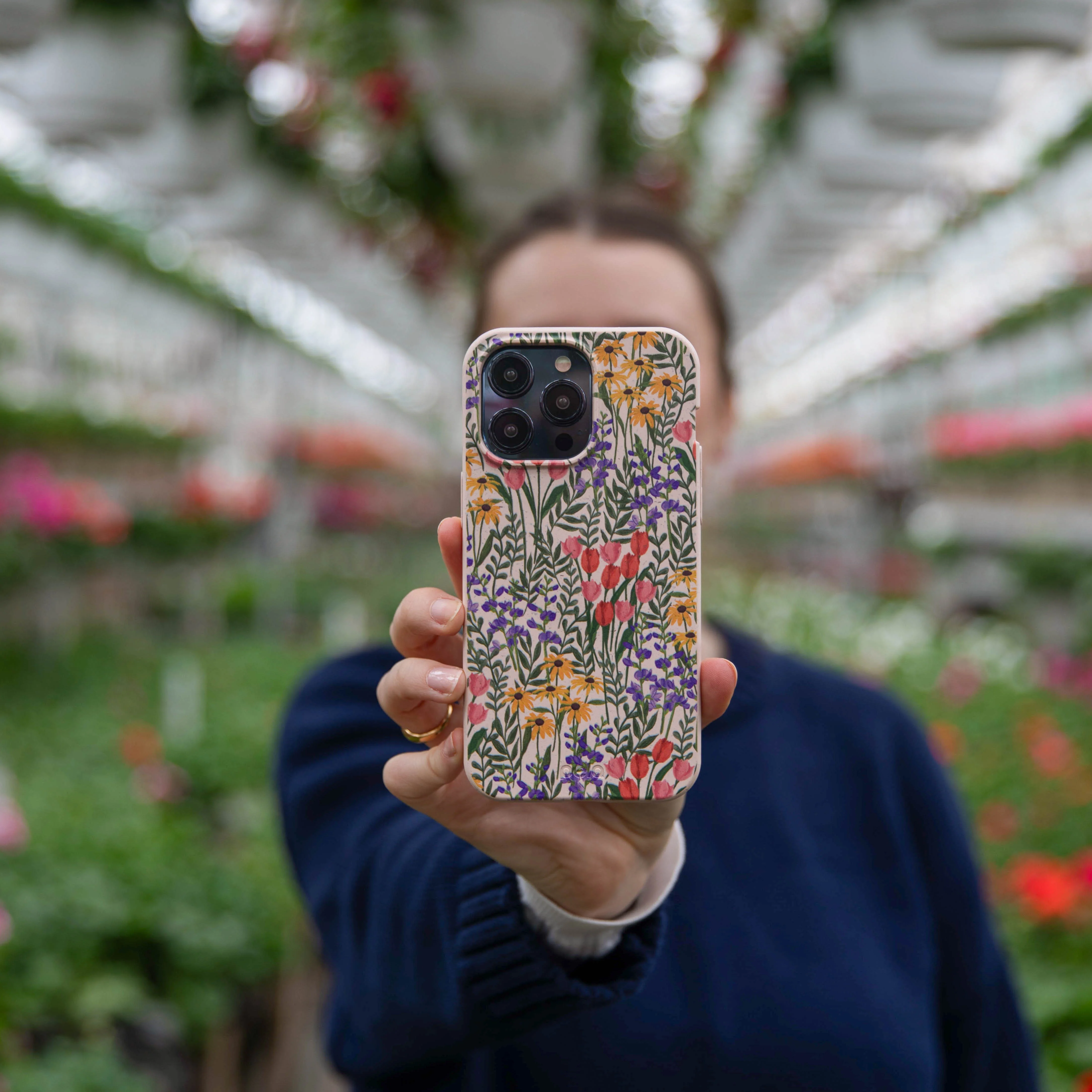 Seashell Flower Field Samsung Galaxy S23+(Plus) Case - Image 2