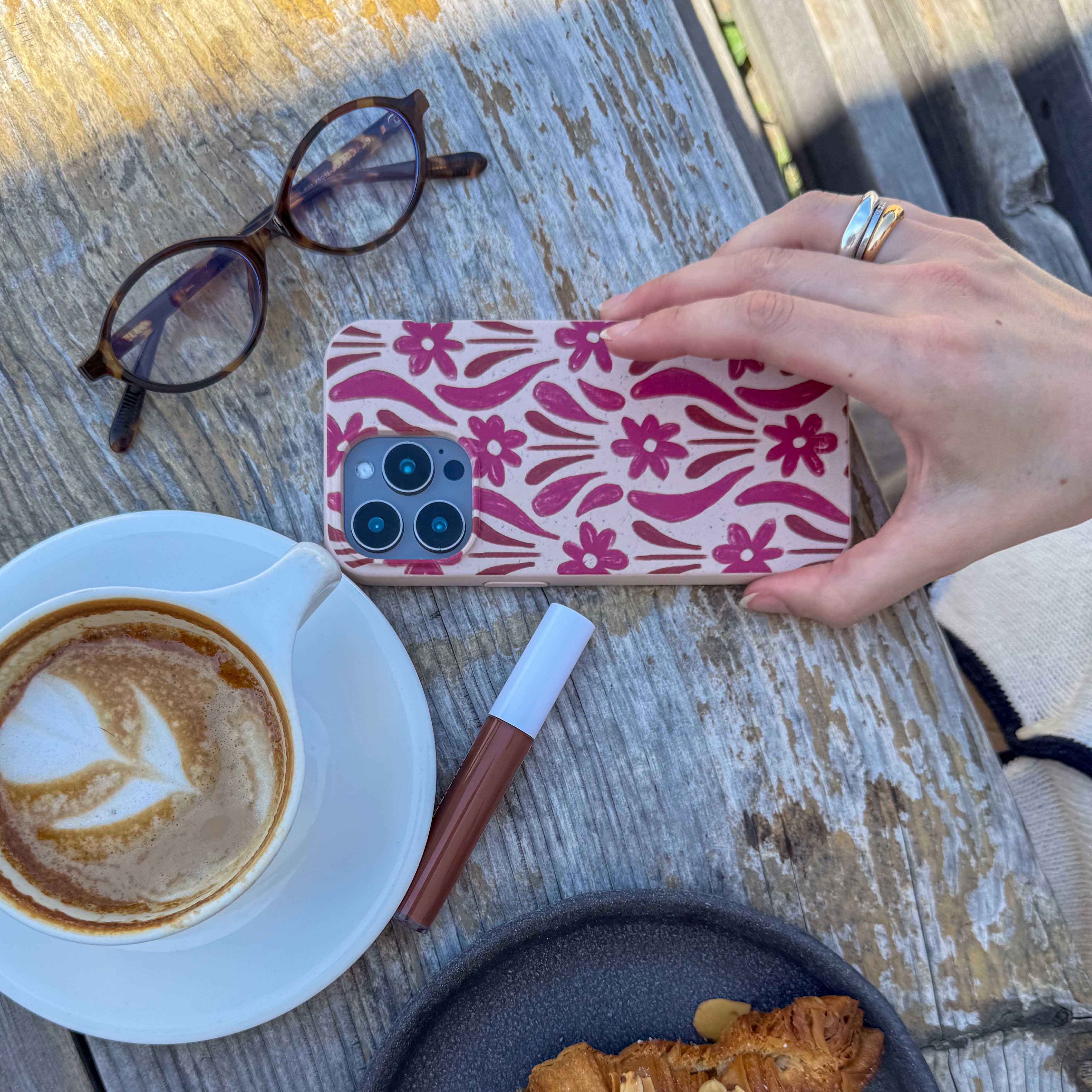 Seashell Flower Stack Samsung Galaxy S21 Case - Image 5