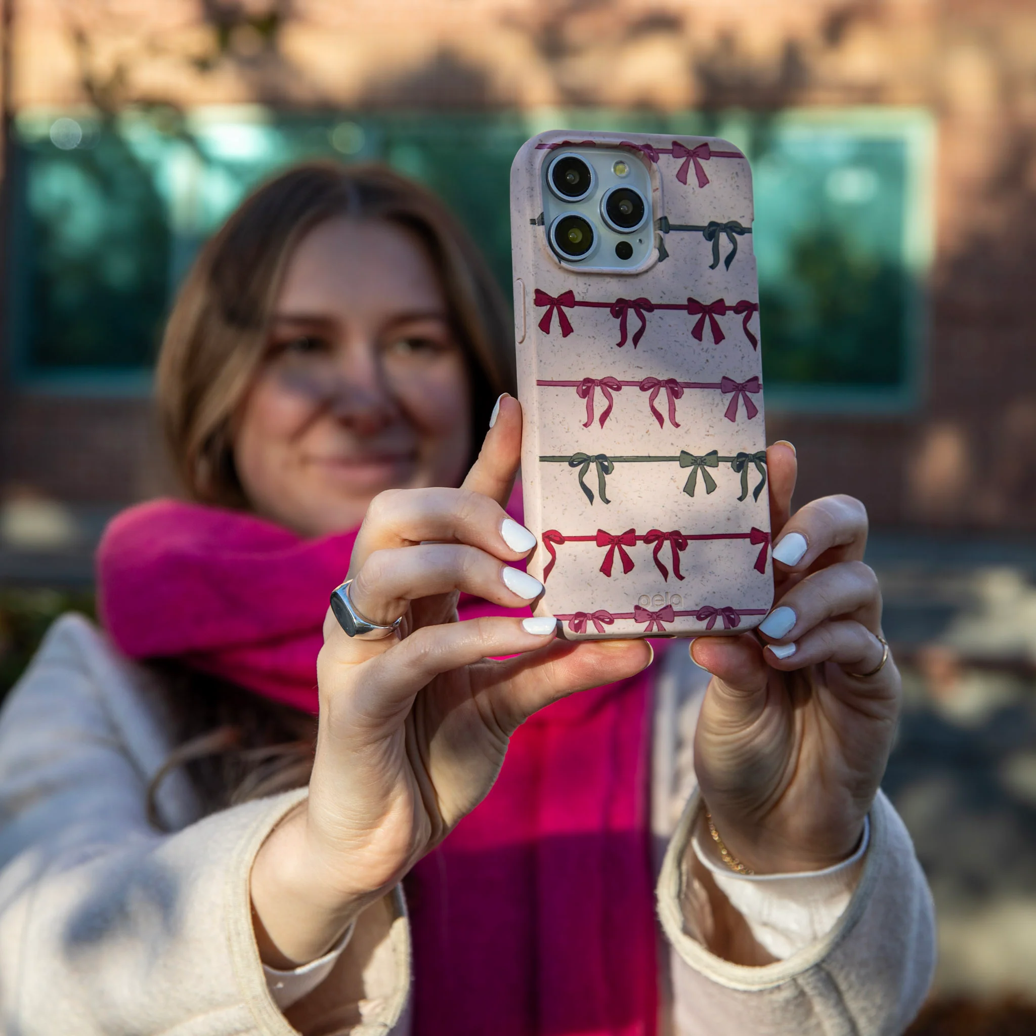 Seashell Holiday Bows Google Pixel 8 Pro Case - Image 5