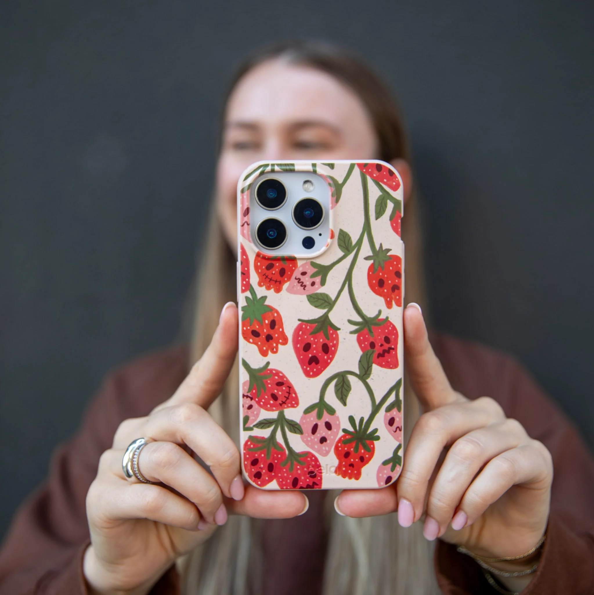 Seashell Strawboories iPhone 6/6s/7/8/SE Case - Image 2
