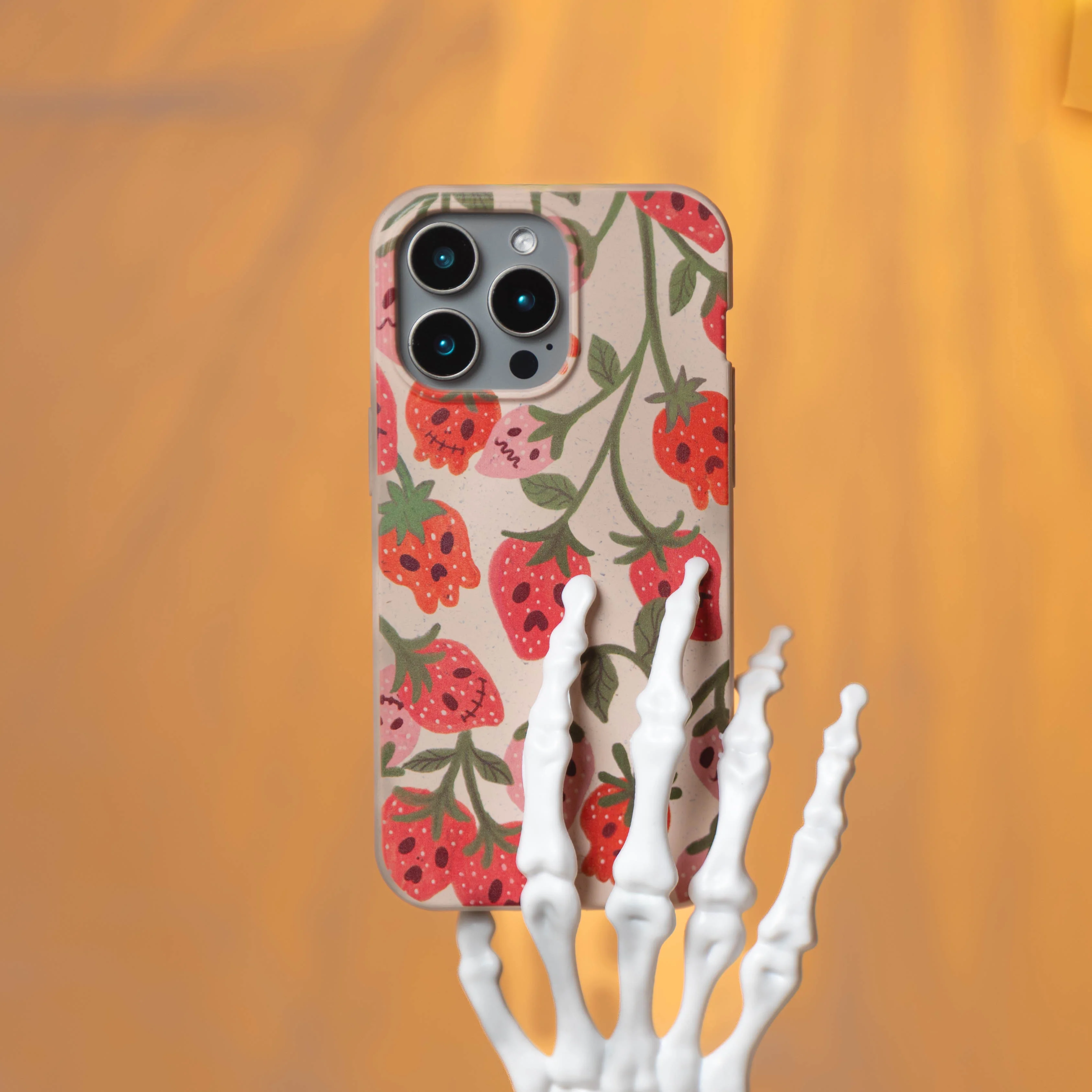 Seashell Strawboories iPhone 6/6s/7/8/SE Case - Image 7