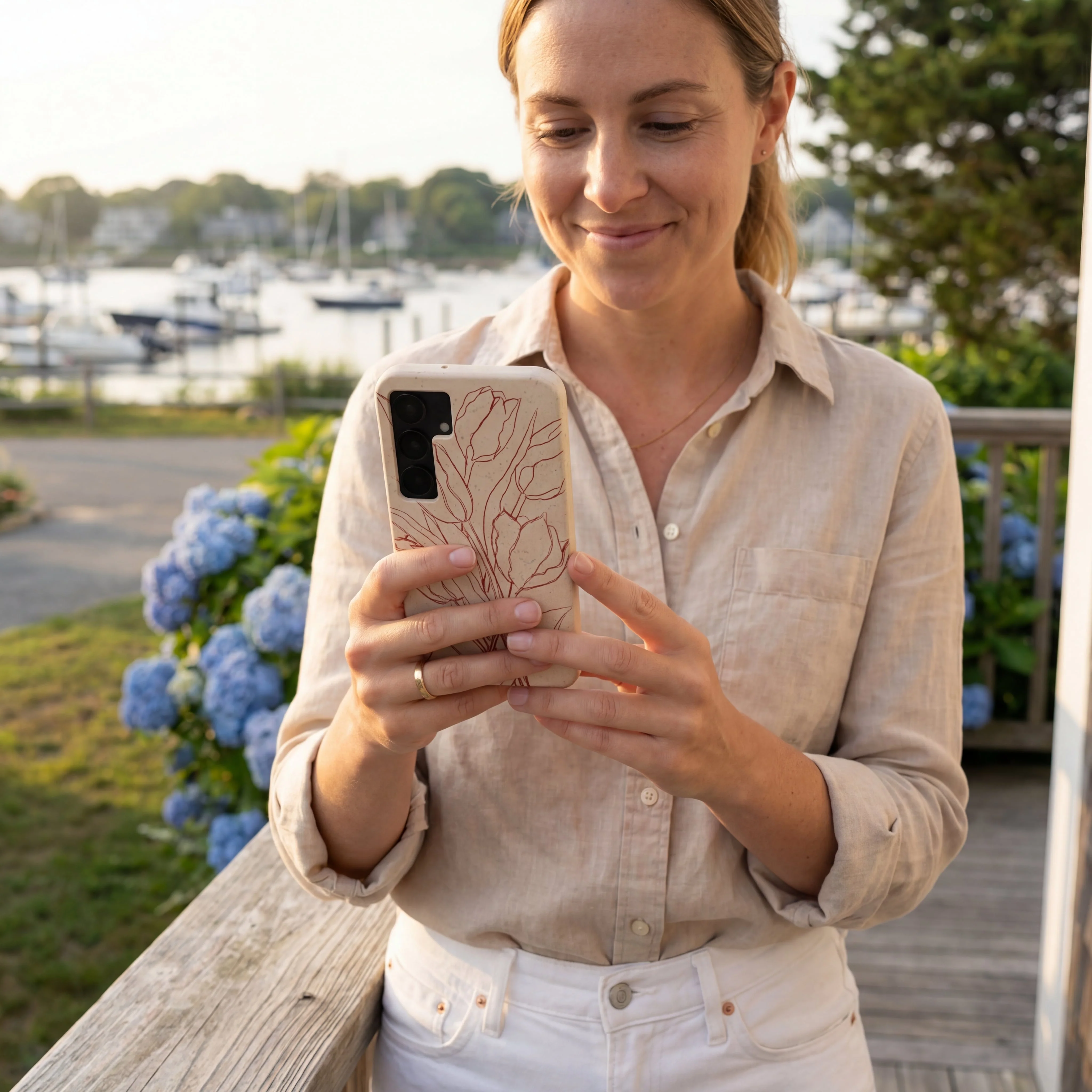 Seashell Tulip Bouquet Samsung Galaxy S24 Case - Image 5